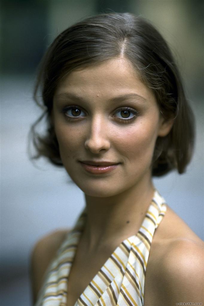 Alexandra Maria - Wallpaper