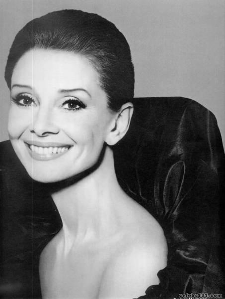 audrey hepburn photo 1