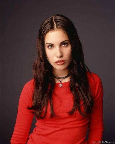 Carly Pope - Picture