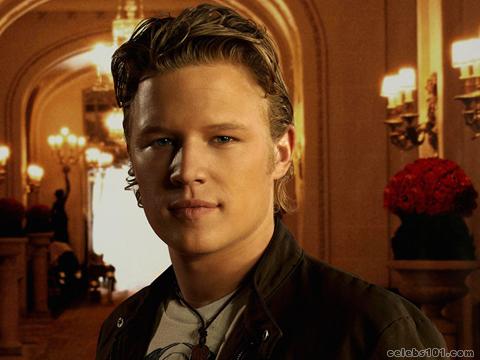 Christopher Egan Picture