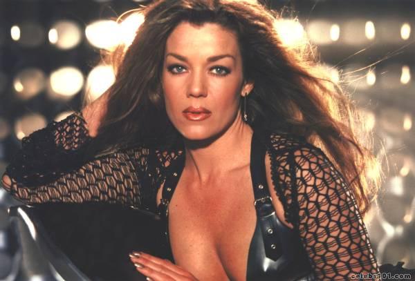 claudia christian photo 3