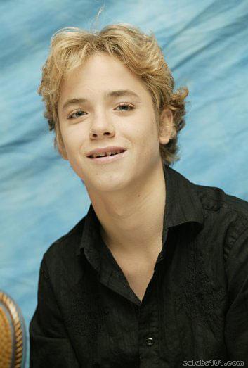 Jeremy Sumpter Photos