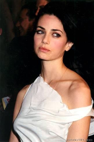 mia kirshner bisexual