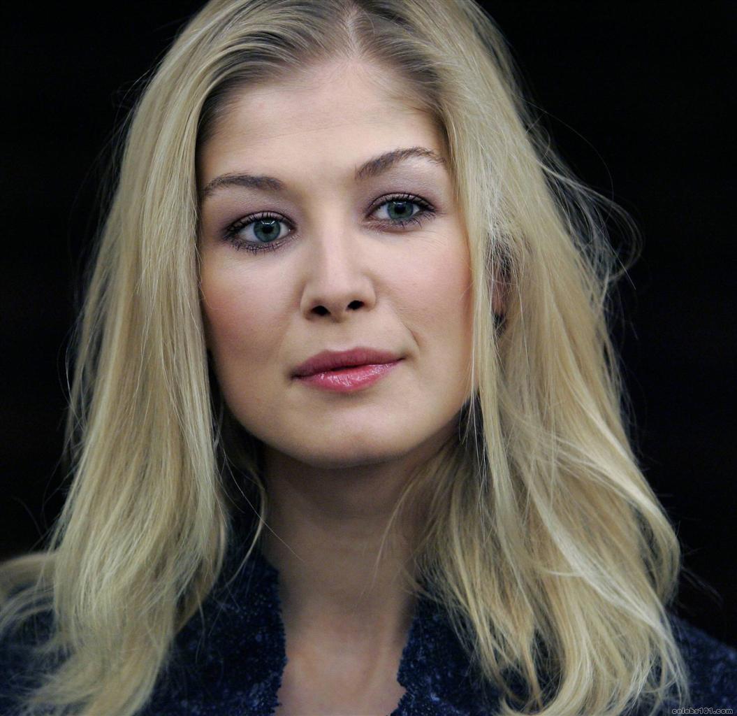 Rosamund Pike - Images Gallery