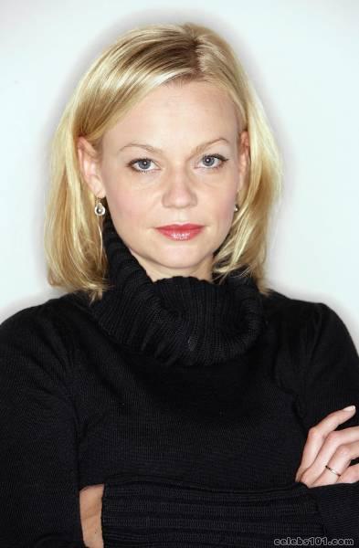 Samantha Mathis - Picture Colection