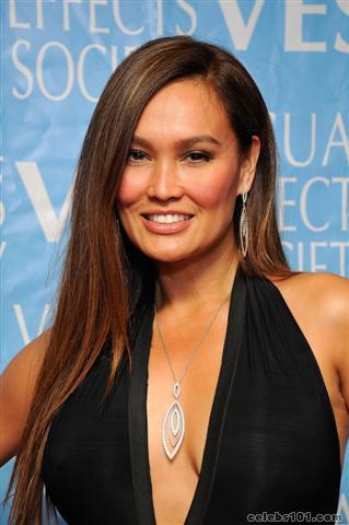 tia carrere sexe